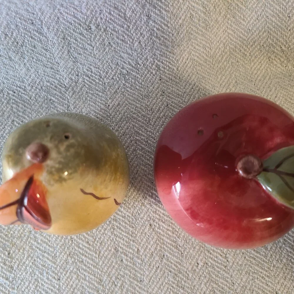 Apple and Pear ceramic salt and pepper shakers